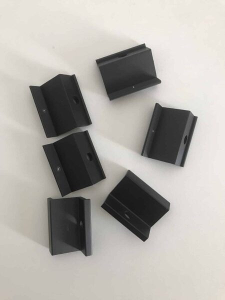 Clema de capat cu stift impamantare pentru fixare panou solar, Negru